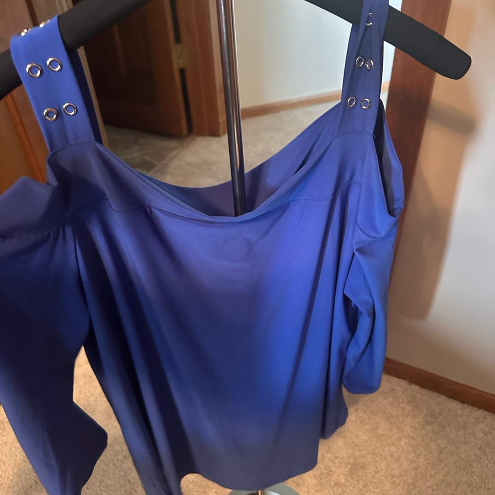 Stylish Blue Off-Shoulder Women's Top